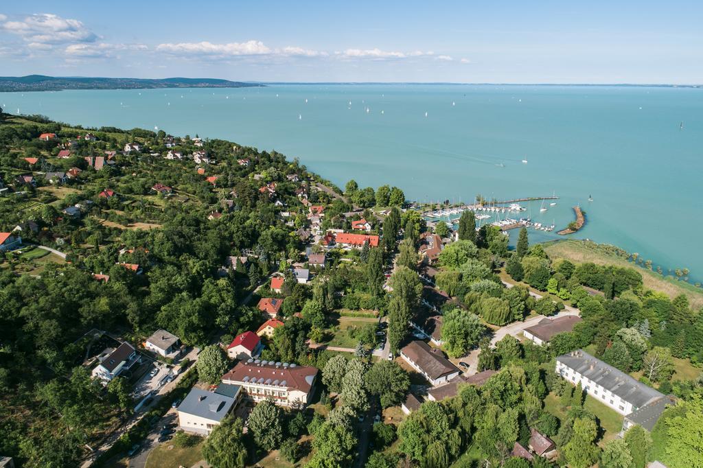 Hello Balcsi Apartmanhaz Tihany Exterior photo